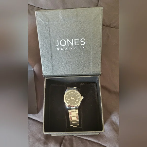 NWT Jones New York Ladies Silver Quartz Watch - Anna NEW Jones New York ANNA Watch JNYW2419L Women Silver  main image 2